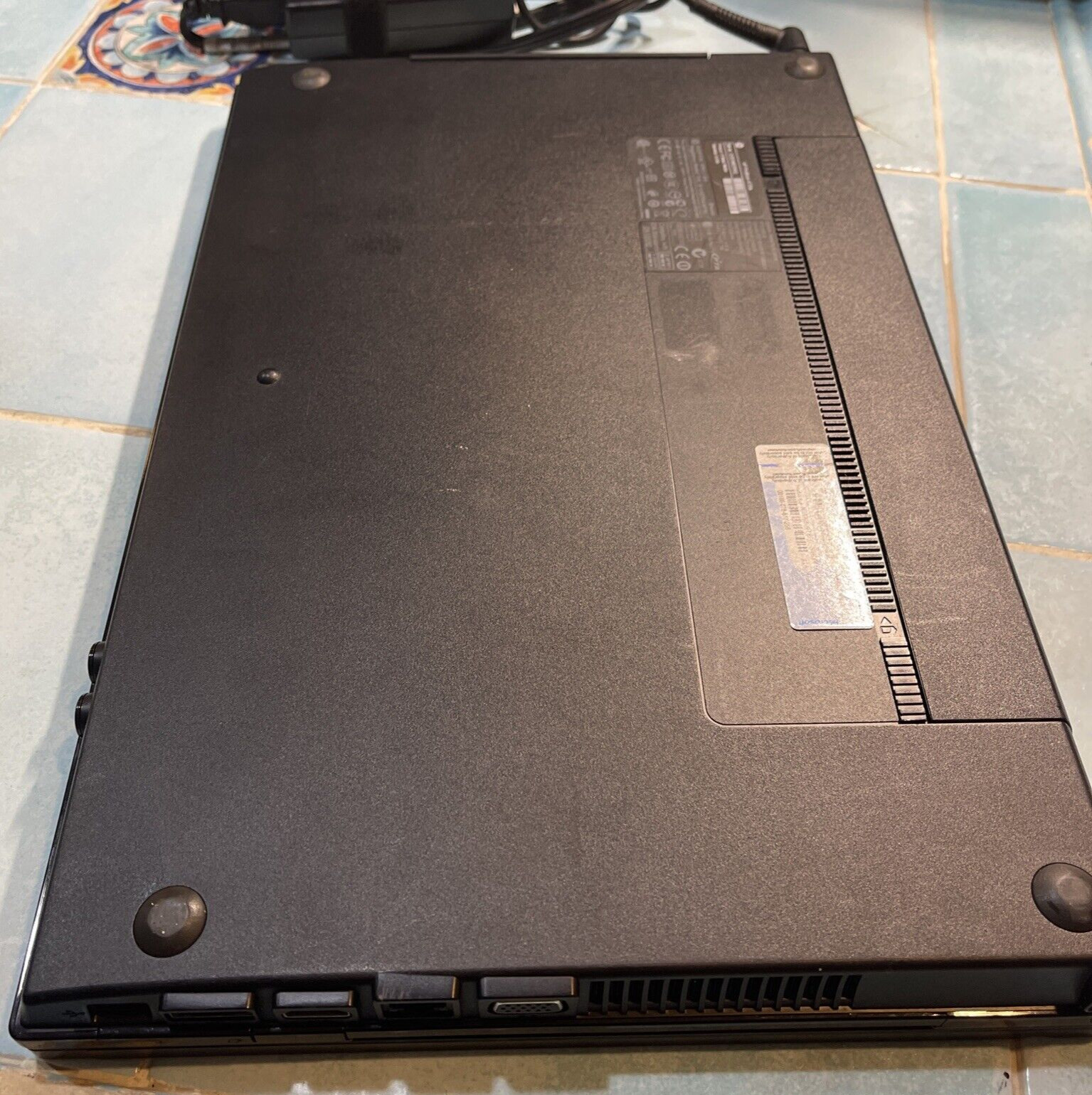 HP ProBook 4720s XT949UT IntelCore i7-620M 2.66GHz, 4GB DDR3 No HD SHIPS FREE