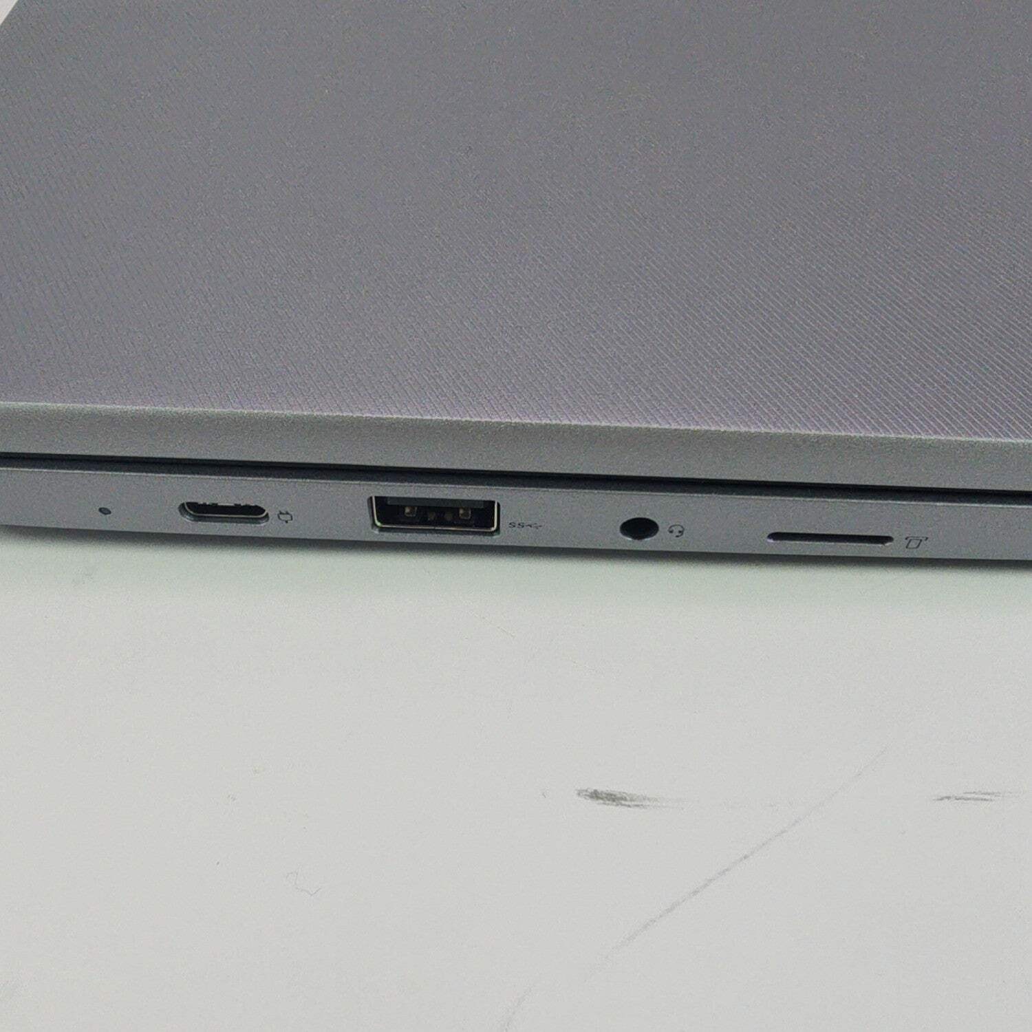 Lenovo IdeaPad 3 Chrome 15IJL6 15.6″ Celeron N4500 1.1GHz 4GB RAM 64GB SSD