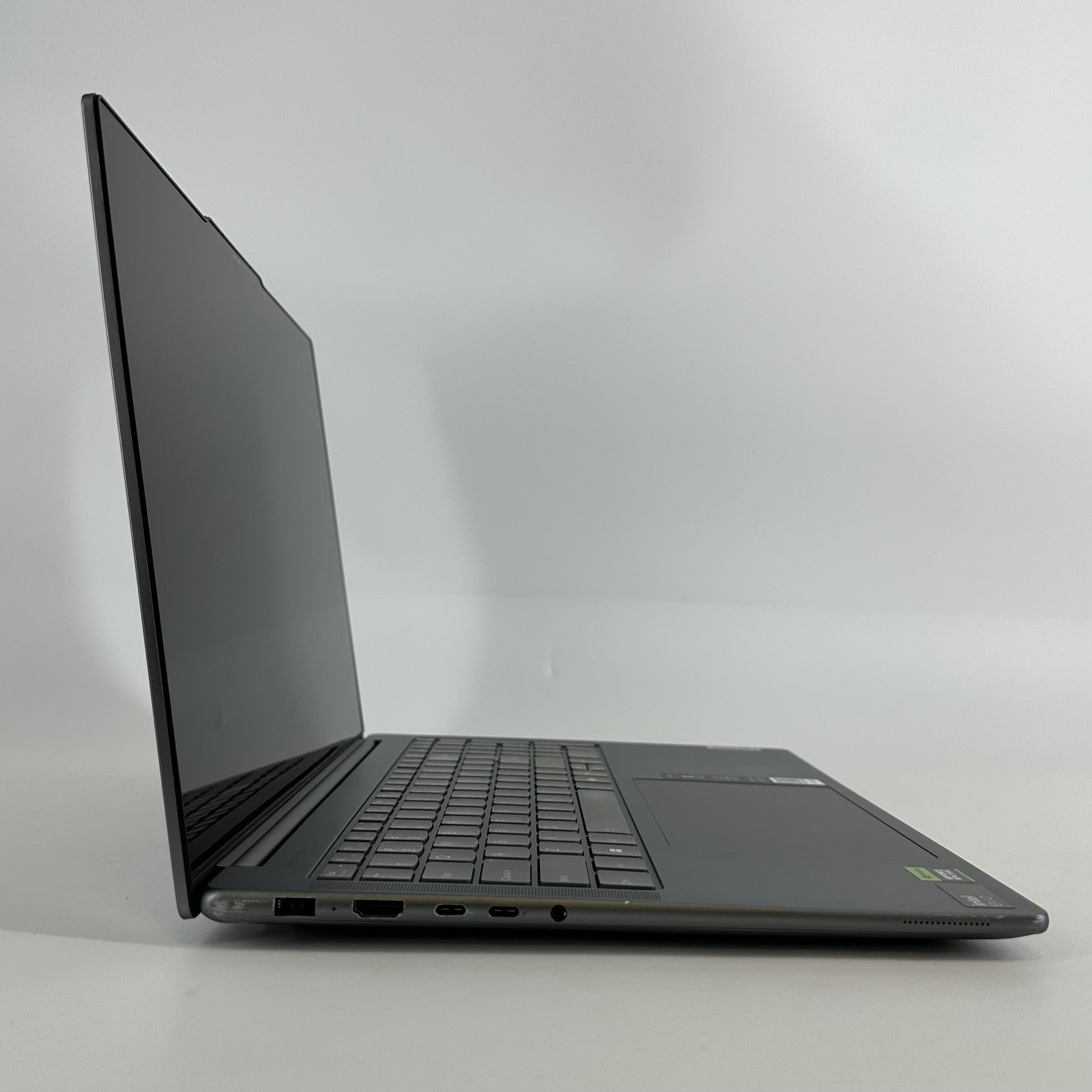 Lenovo Yoga Pro 9i 16 QHD+ TOUCH 2.3 GHz Ultra 9 185H 32GB 1TB SSD RTX 4050 Good