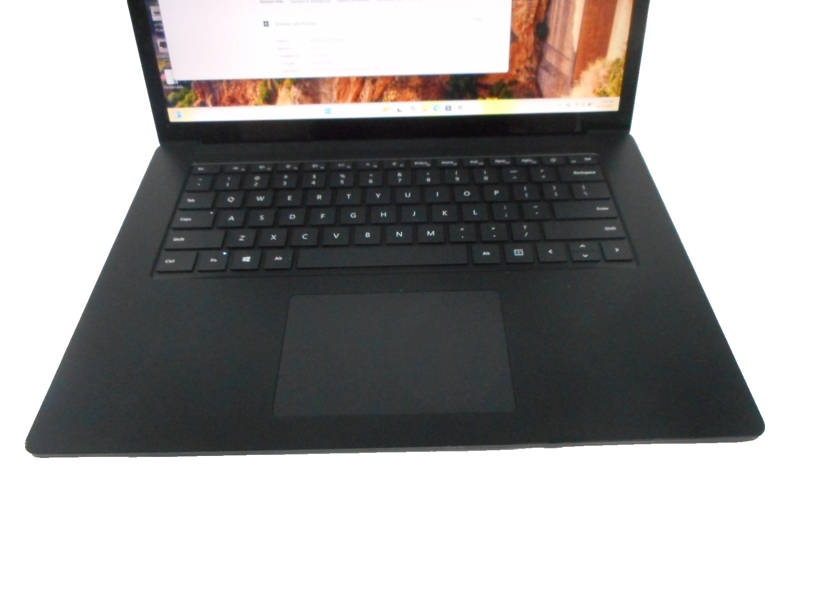 Microsoft Surface 3 1873 15″AMD Ryzen 7 16GB RAM 512GB SSD Laptop