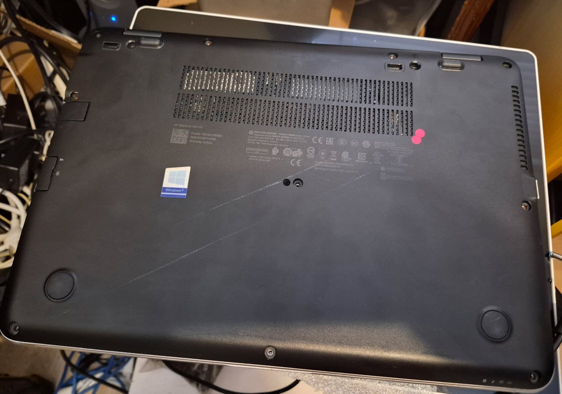 HP EliteBook 840 G3 i5-6200U 2.30GHz, No RAM/Storage,BIOS Locked, Boots to BIOS