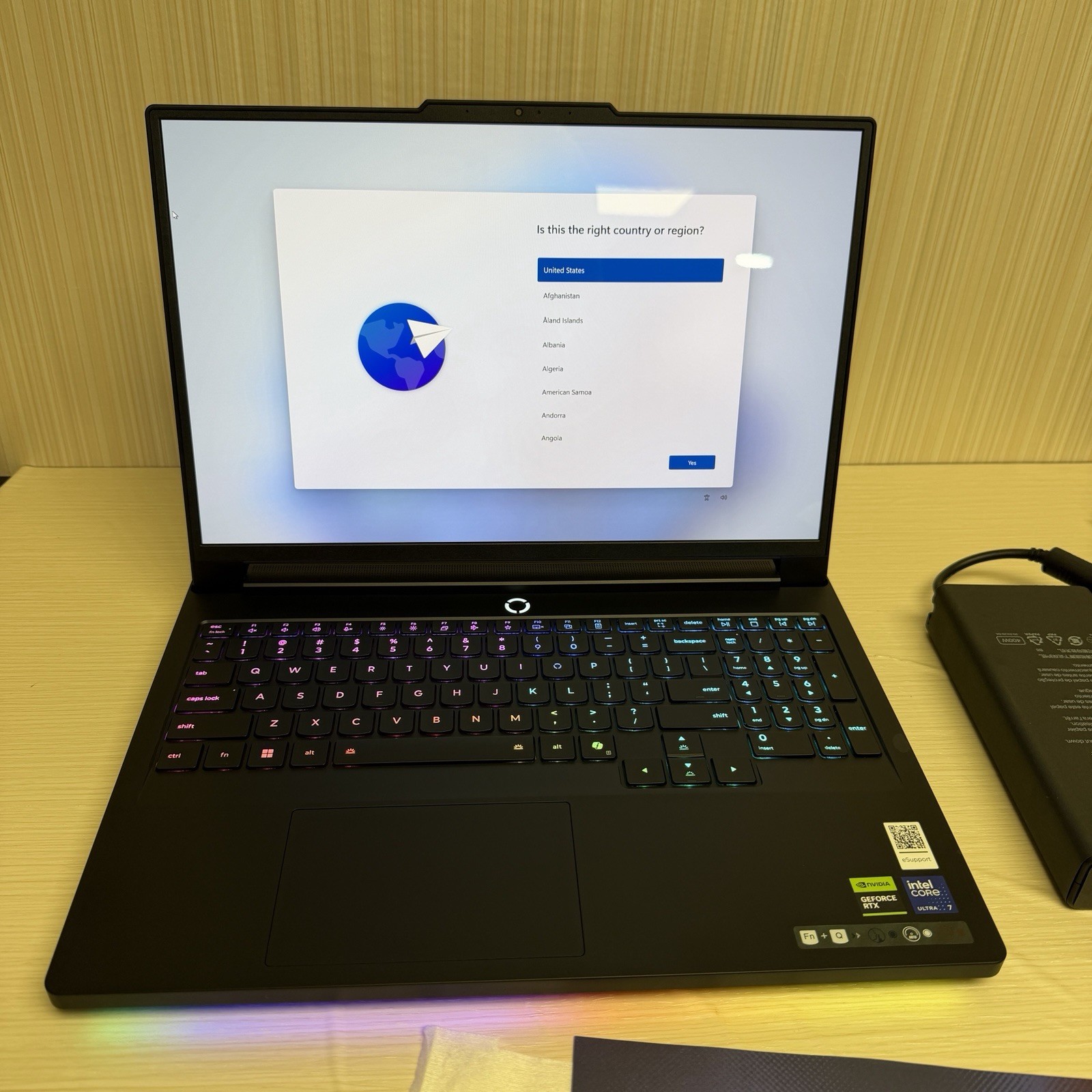 Lenovo Legion Pro 7i Gen 10 16 inch 240Hz QHD Ultra 7 255HX 32GB 2TB RTX 5070 Ti