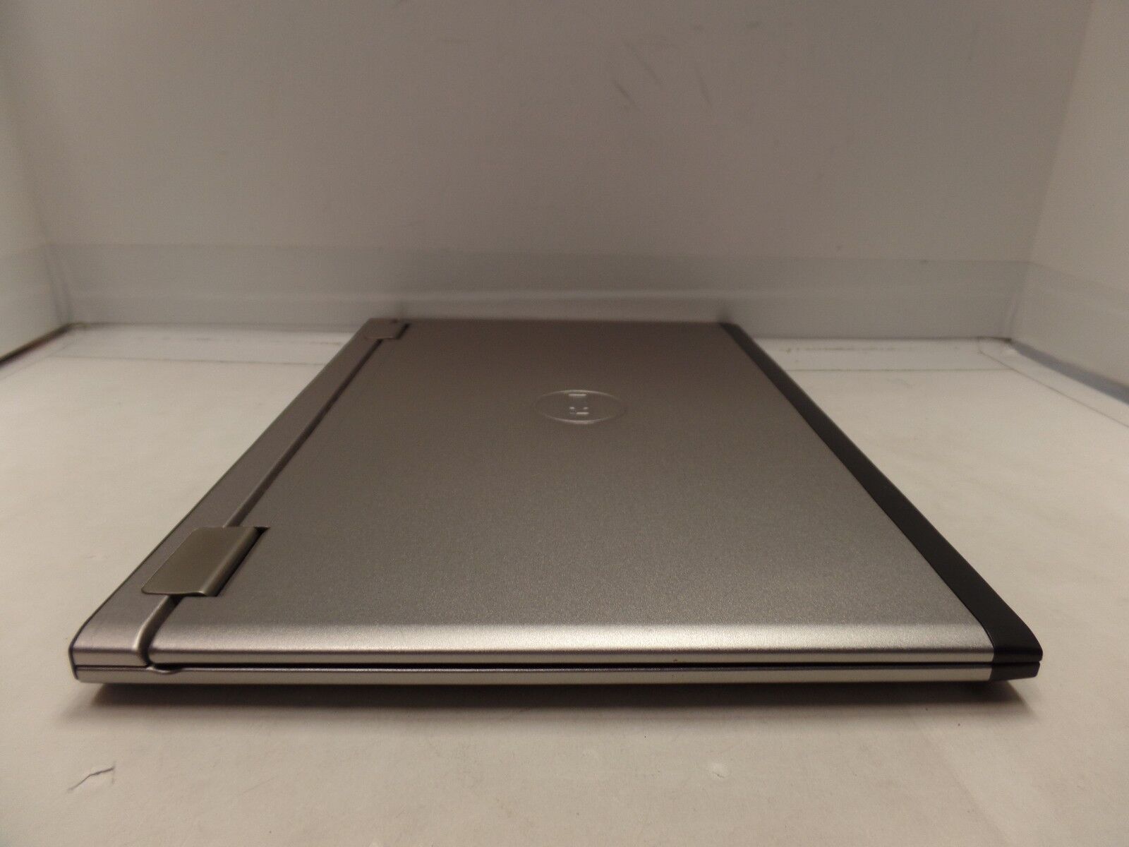 BRUSHED ALUMINUM DELL VOSTRO V13 1.30GHZ C2D U7300 4GB 120GB SSD WIN10PRO *READ*