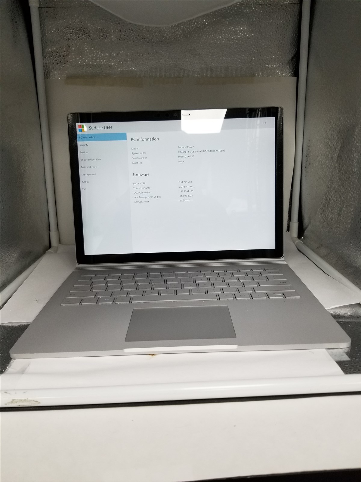 Microsoft Surface Book 2 Core i5 13.5″ 8GB/128GB Silver Details VD6182