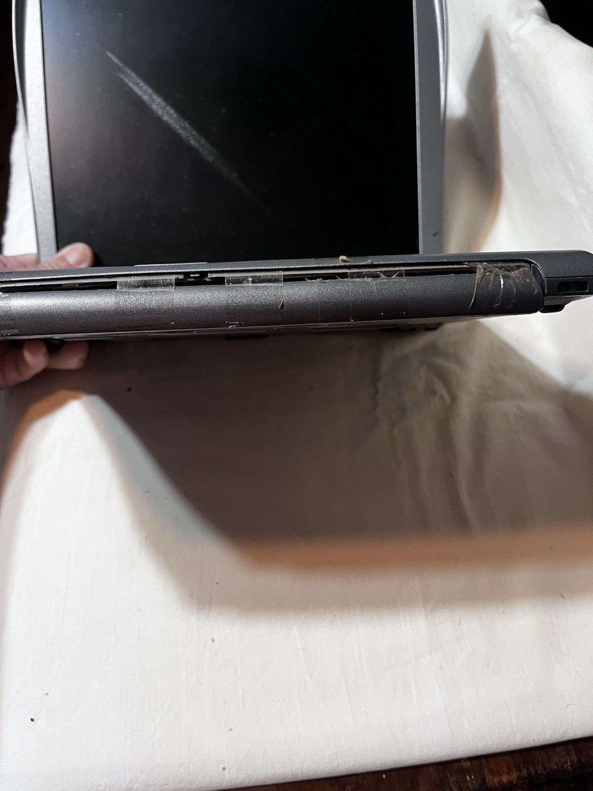Dell Latitude C400 12″ Laptop Windows XP Pro Pentium M 512MB HDD Gray FOR PARTS