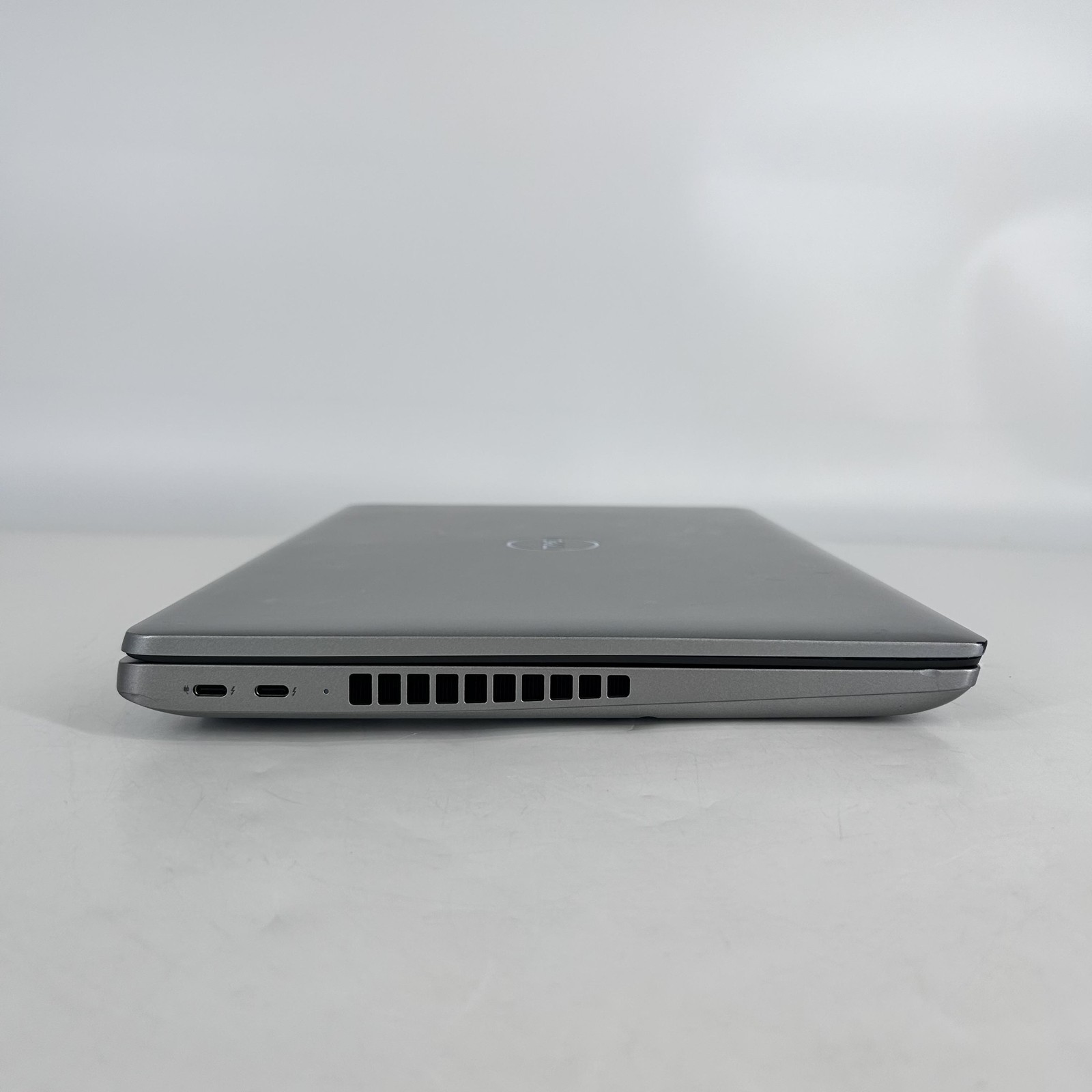 Dell Precision 3581 15.6 FHD 2.6 GHz i9-13900H 16GB 1TB SSD RTX 2000 Ada Good