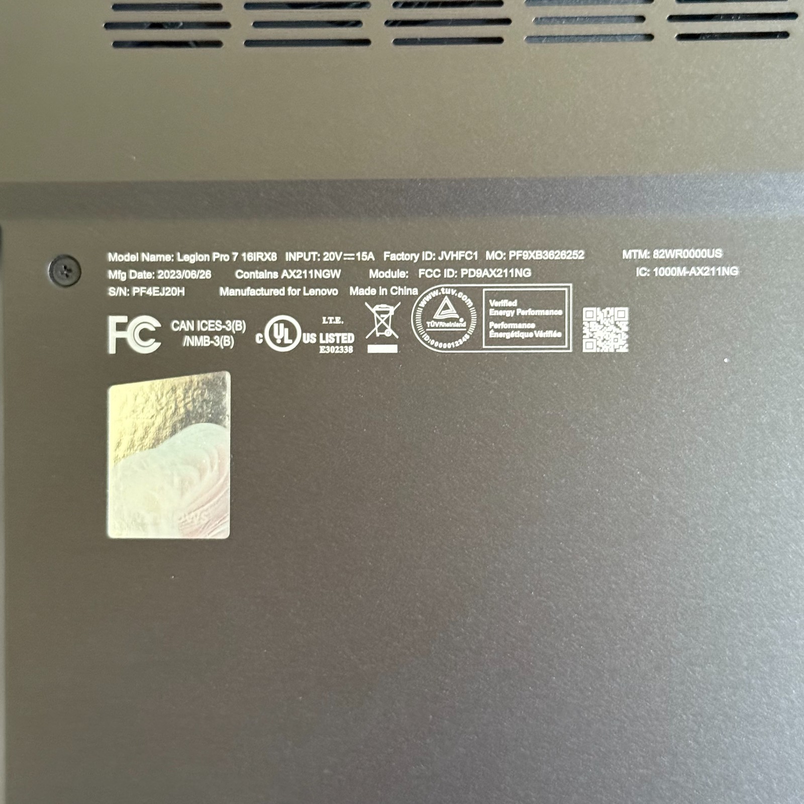 Lenovo Legion Pro 7 16IRX8