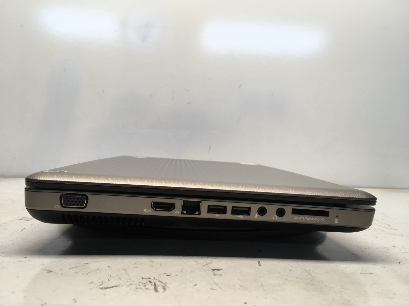 HP G62-140US Intel i3-M330 2.13GHz 4 GB NO HDD