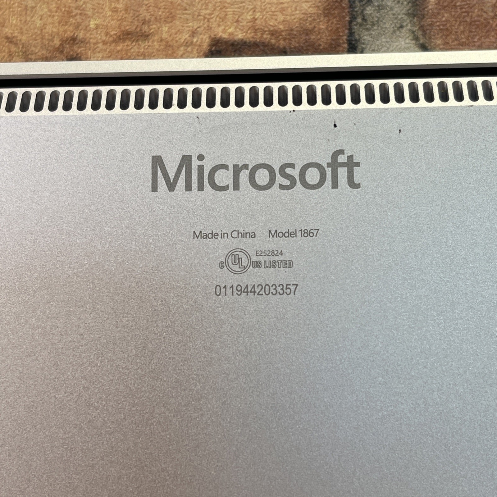 Microsoft 1867 Tested LCD Screen w/ Chassis & Battery – No Motherboard’s