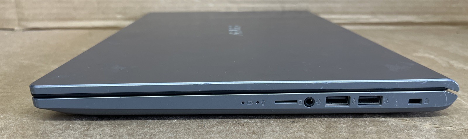Asus Vivobook 15, AMD Athlon Silver 3050U with Radeon Graphics 2.30GHz, 8GB RAM