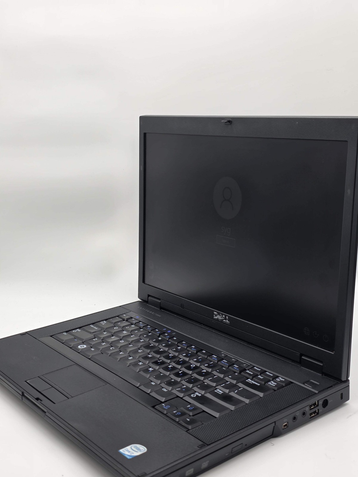 Dell Latitude E5500 14″ Intel Core 2 4GB RAM 16GB HDD Black Used – C w/ Charger
