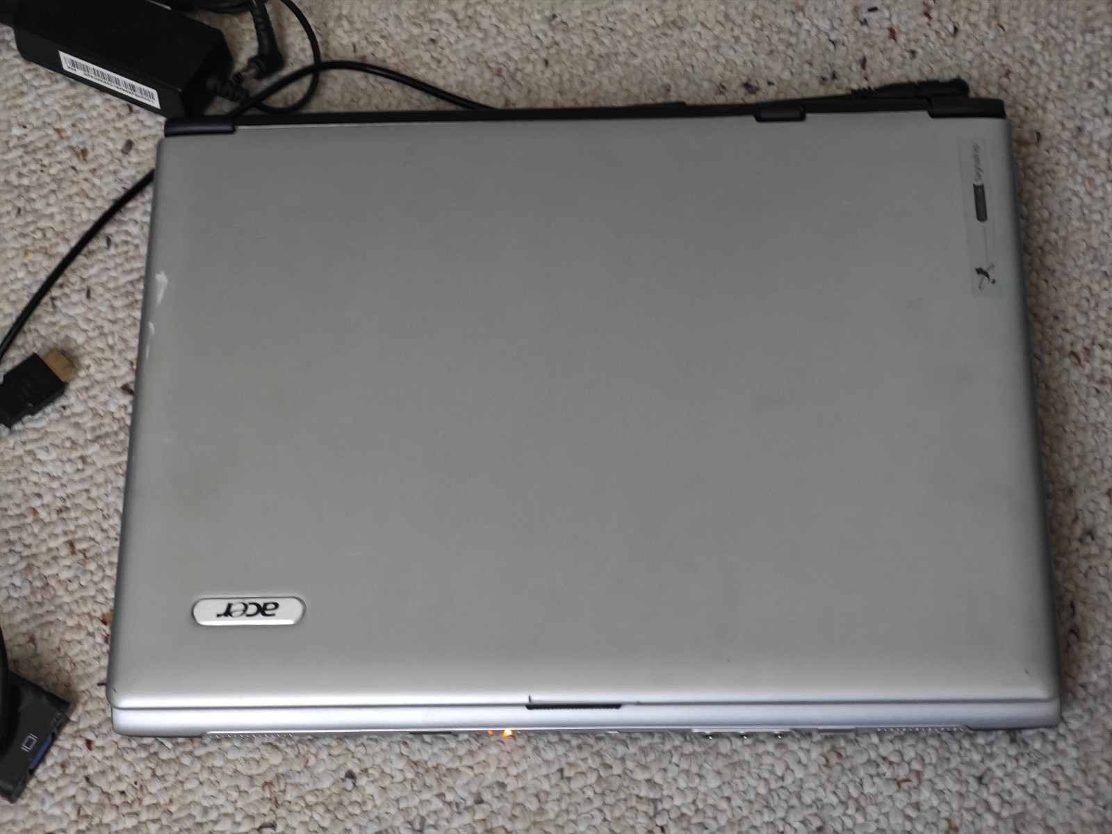 Acer Aspire 1414WLCi ZL1 1410 – 40GB HDD, 512MB RAM, Intel Celeron M, Win XP
