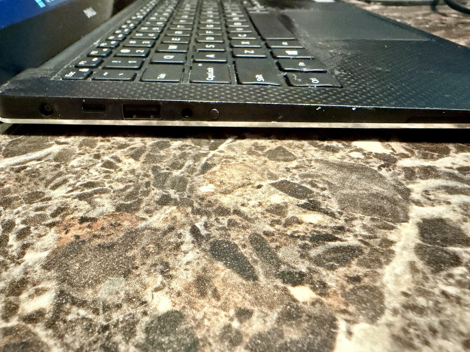 Dell XPS 13.3″ Touchscreen i5-8250U 8GB 256GB SSD Win11