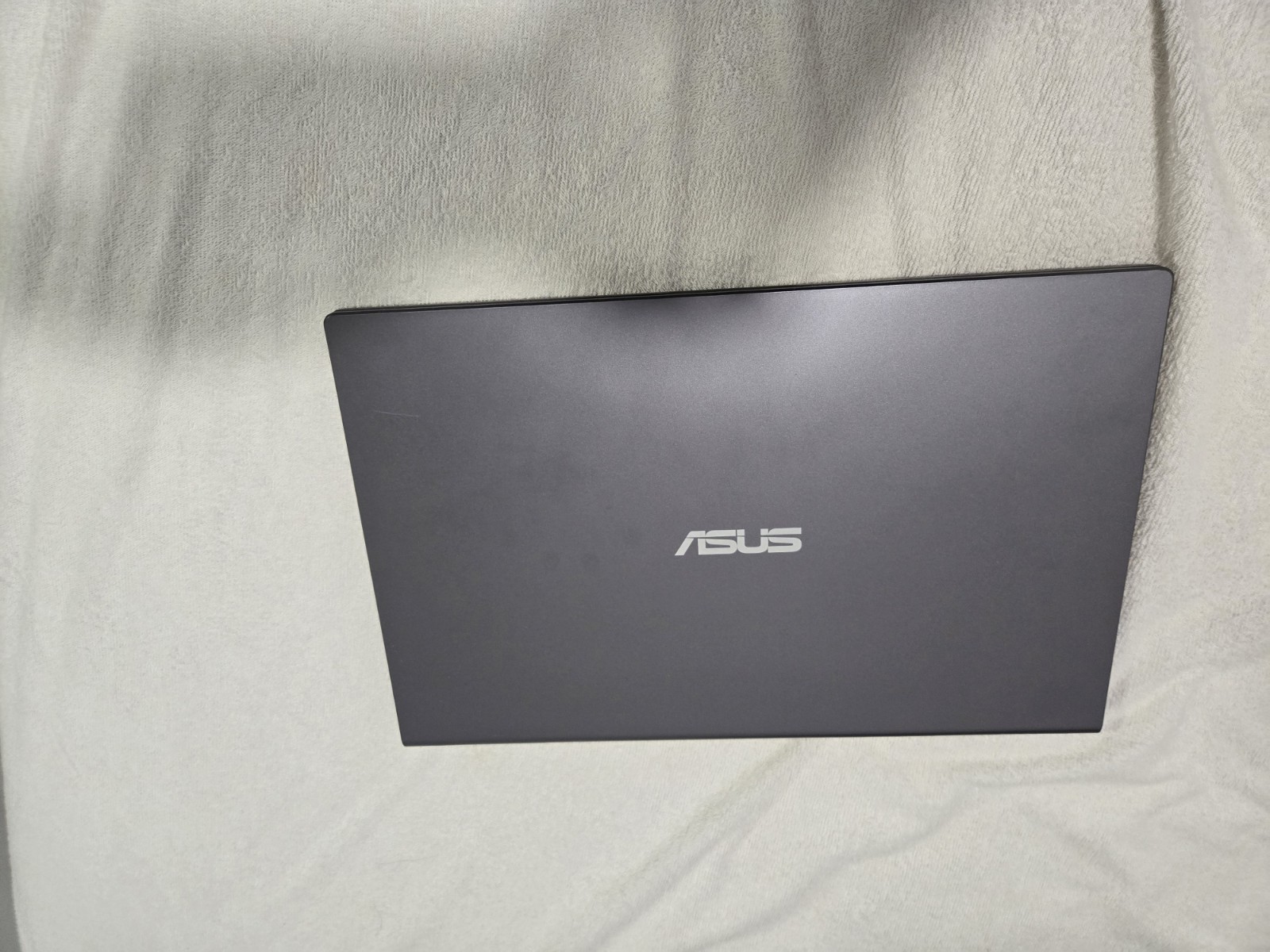 ASUS VivoBook X515EAU 15.6″ FHD Laptop | Intel Core i5-1135G7 | 8GB RAM | 256GB