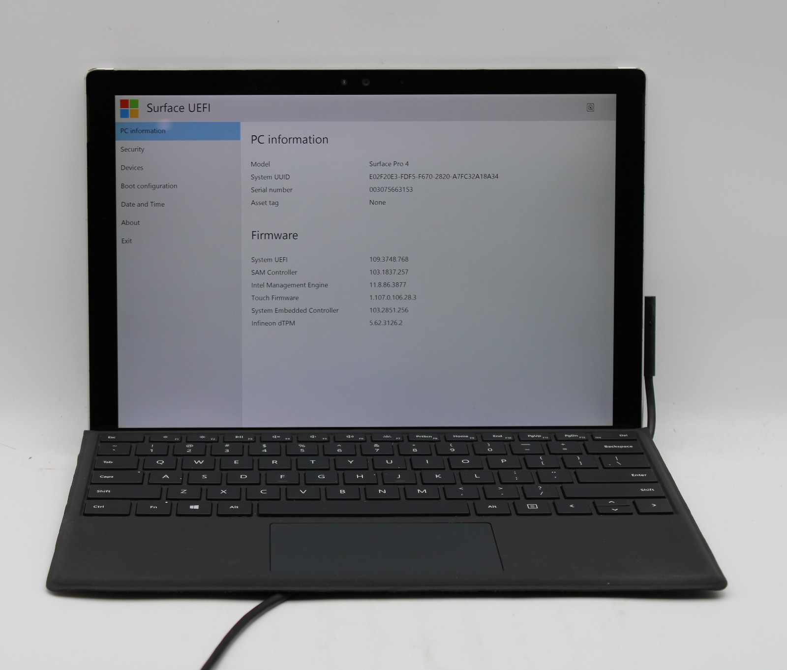 Microsoft Surface Pro 4 1724 i5-6300U @ 2.4 GHz 4GB RAM 128GB SSD No OS
