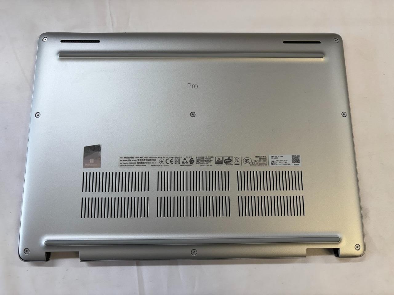 Dell Pro 14 (PB14250) Laptop – Keyboard Only!