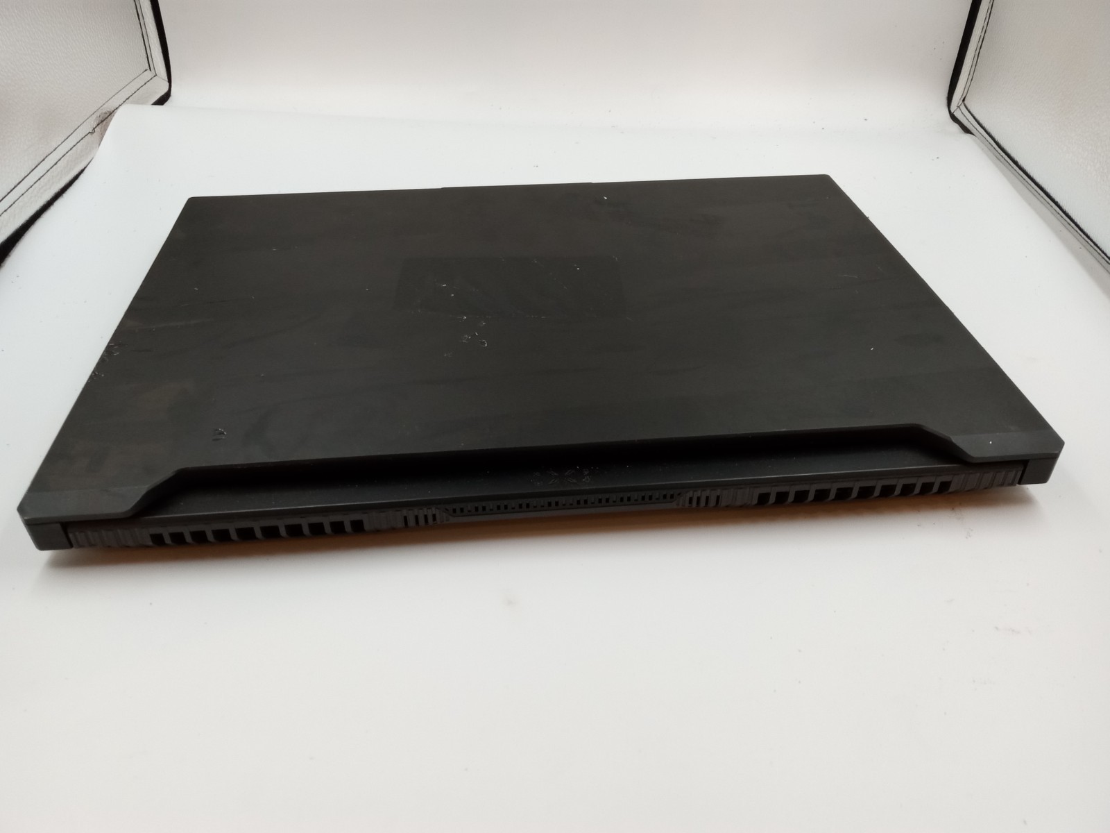 Asus TUF Gaming A16 FA617NS 15.6″ AMD Ryzen 7 7735HS Radeon RX 7600S BOOTS READ