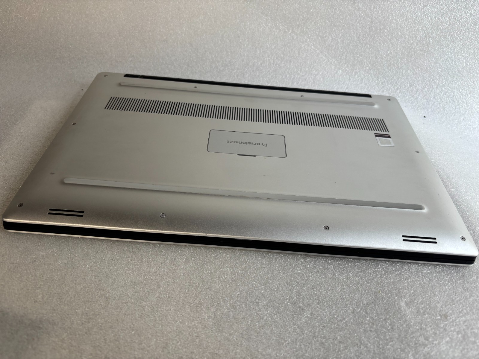 DELL PRECISION 5530 i7-8850H 2.60GHZ RAM 16GB SSD 512GB NVIDIA P1000
