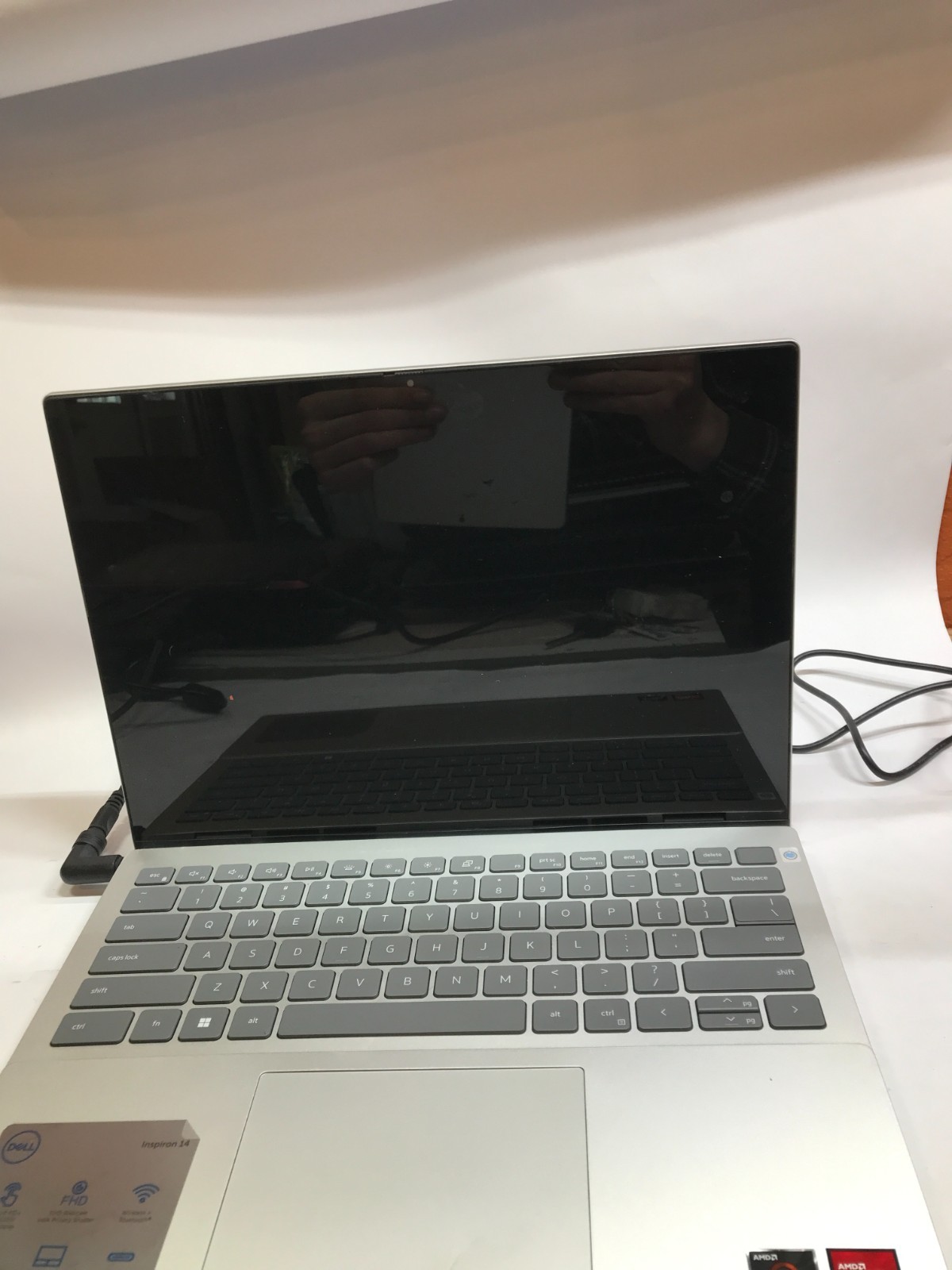 Dell Inspiron 14 5425 14″ AMD Ryzen 7 5000 Series NO RAM NO SSD/OS For Parts