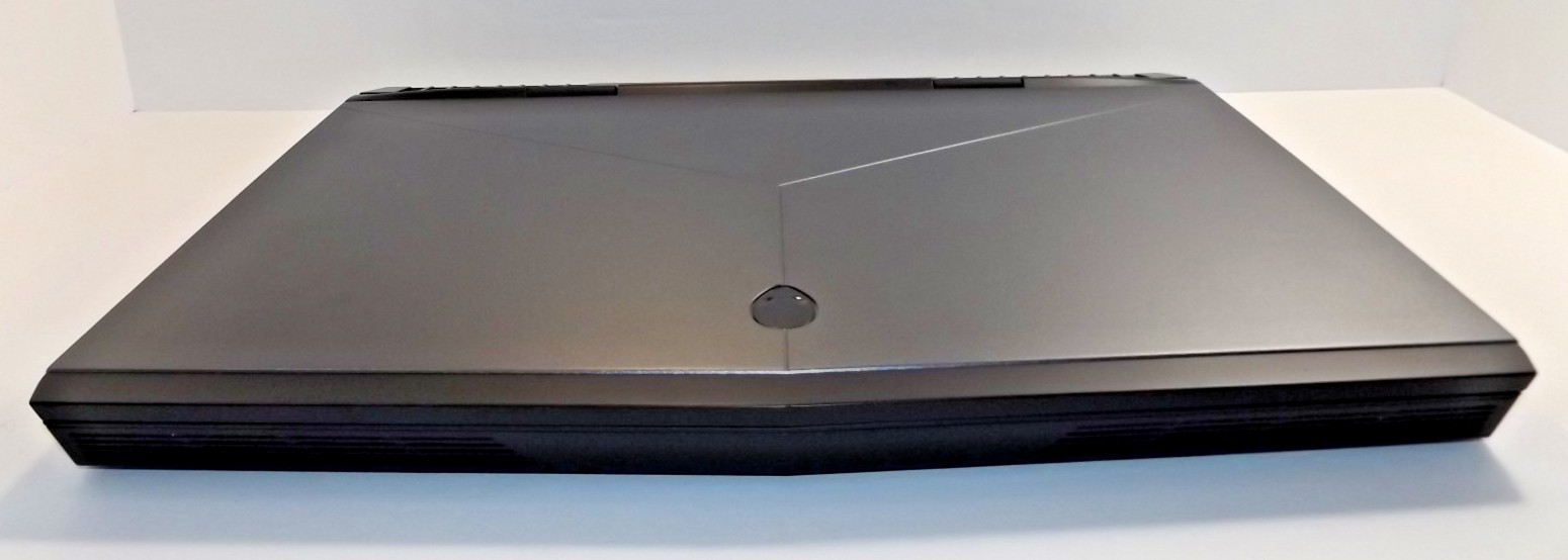 Dell Alienware 17 R4 i7-7700HQ GTX 1070 8GB Vram 16GB RAM 1.25TB SSD Grade A