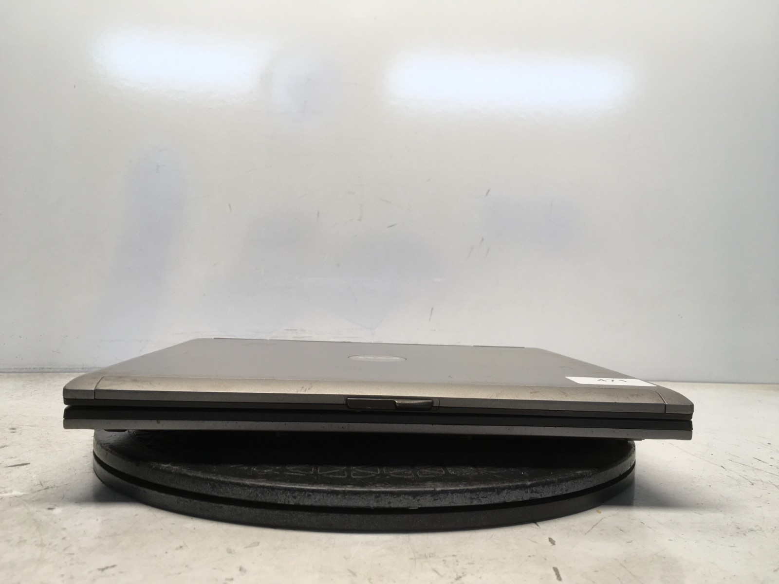 Dell Latitude D410 Intel Pentium M 06D8 2GHz 2 GB NO HDD