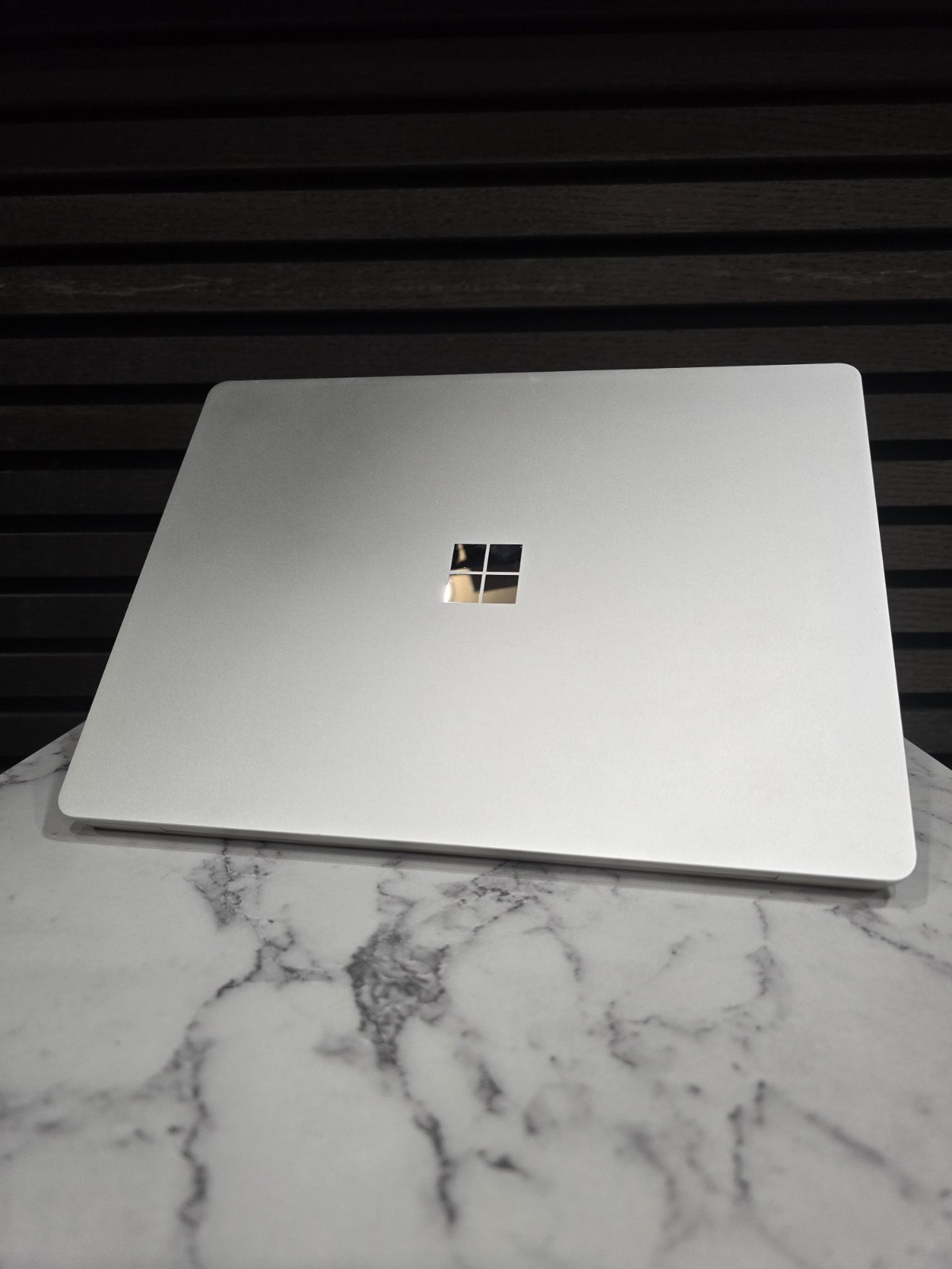 Microsoft Surface Laptop Go 1943 Platinum i5 4GB 64GB SSD 12.4″ Windows 10