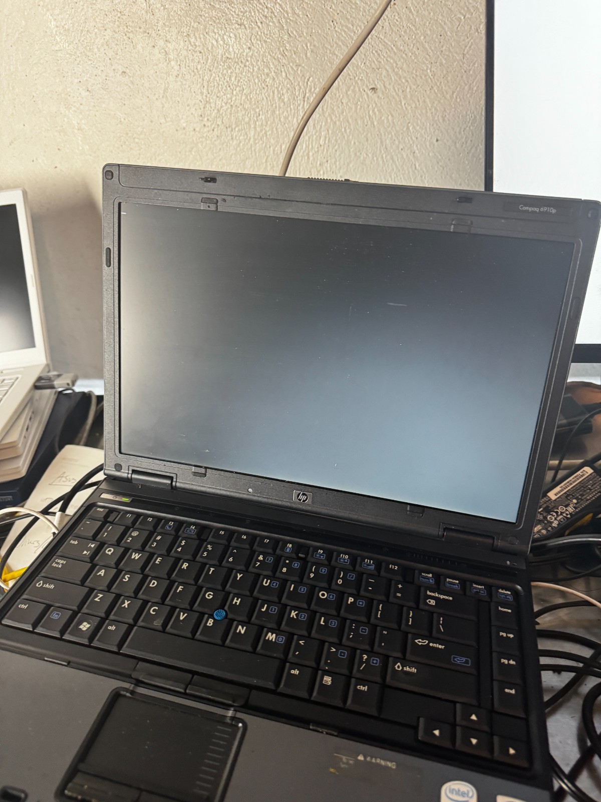 HP COMPAQ 6910P Intel Centrino Duo Laptop for Parts/Repair #5764