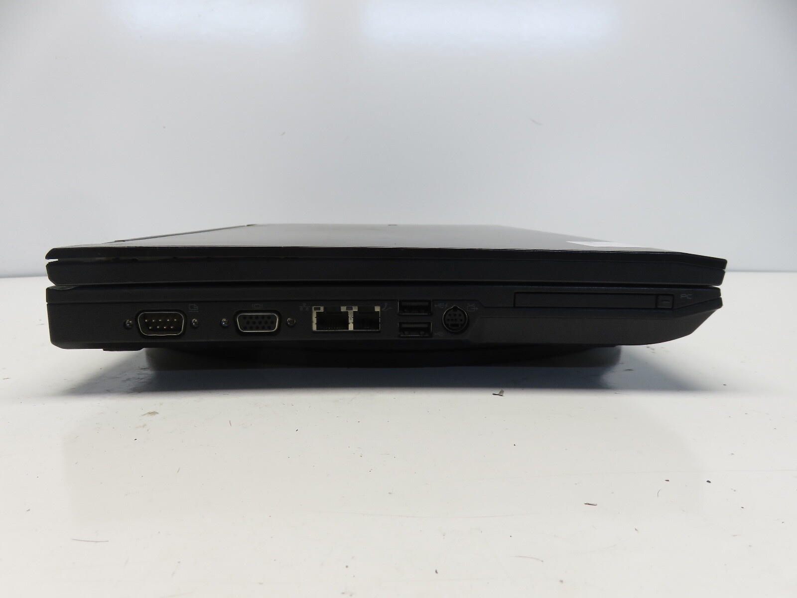 Dell Latitude E5500 Intel Celeron 900 2.2GHz 2048 MB 500 GB WIN XP