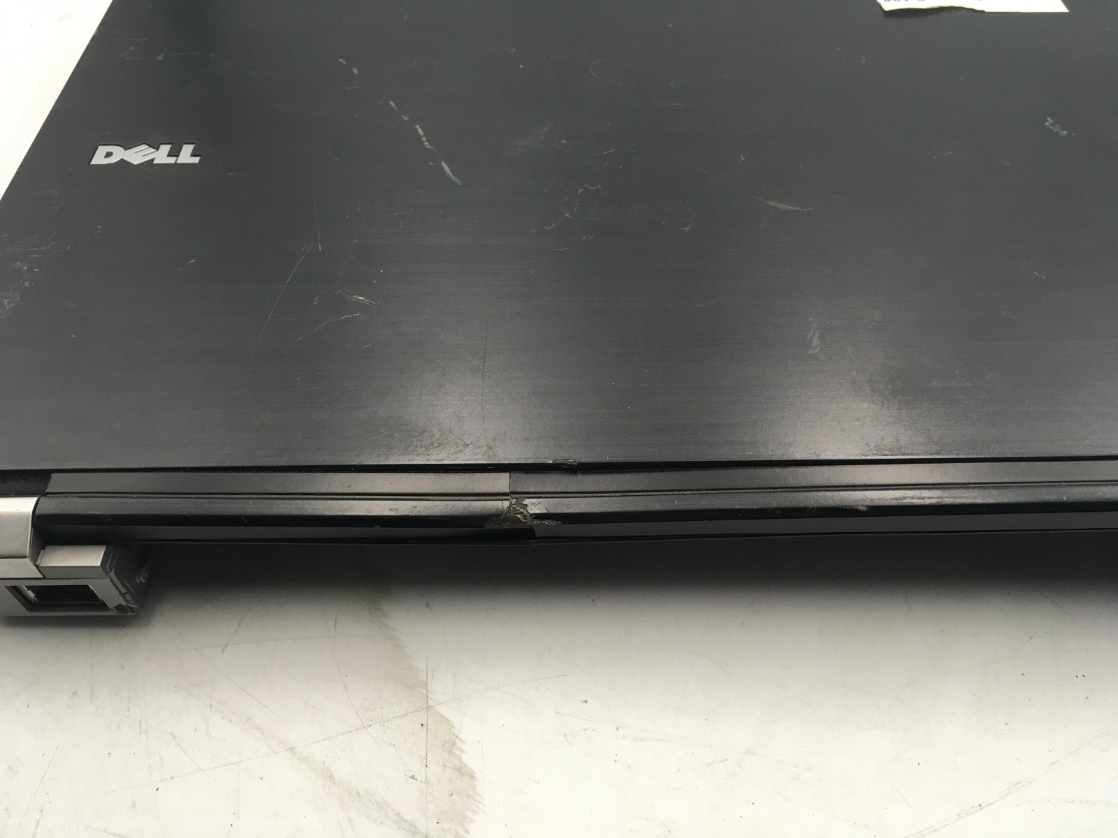DELL LATITUDE E4300 – BOOTS TO BIOS – INTEL CORE 2 DUO – NO RAM – 14″ – READ-BB