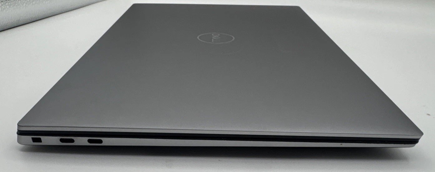 Dell Precision 5550 15.6” Xeon W-10855M 32GB 512GB Quadro T2000 READ