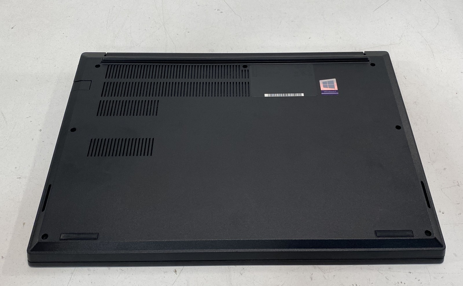 Lenovo ThinkPad E14 14″ Laptop Intel Core i5 10th Gen Black Power On Tested