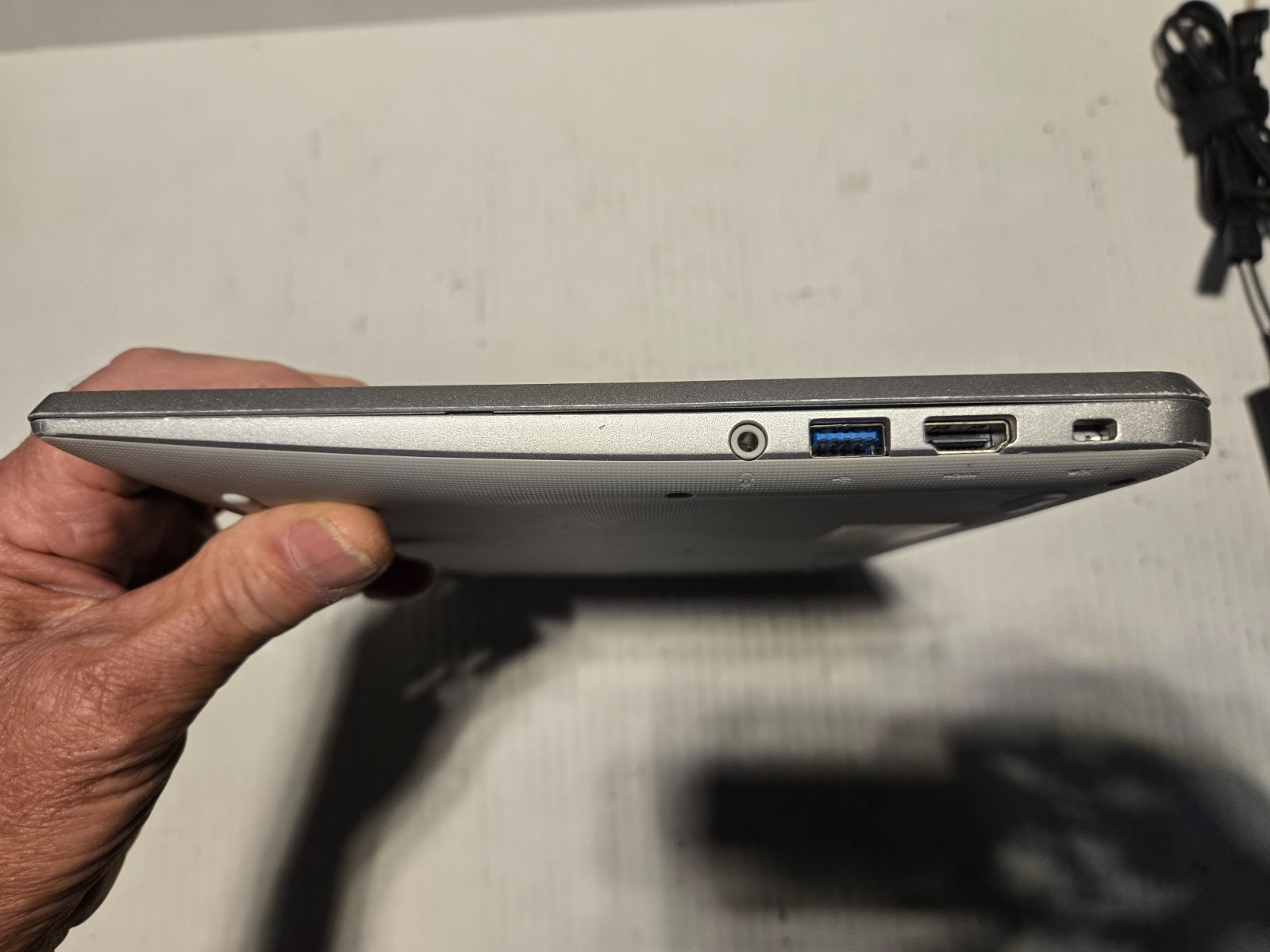 Toshiba CB35-C3300 Chromebook 2 13.3″ Celeron N2840 2GB RAM 16GB BT -Linux Ready