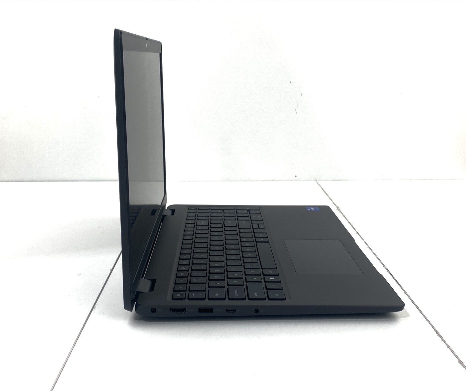 Dell Latitude 3540 Core i7 13th Gen 1.70GHz 1355U 16GB 250GB Win 11 Pro Grade-B.