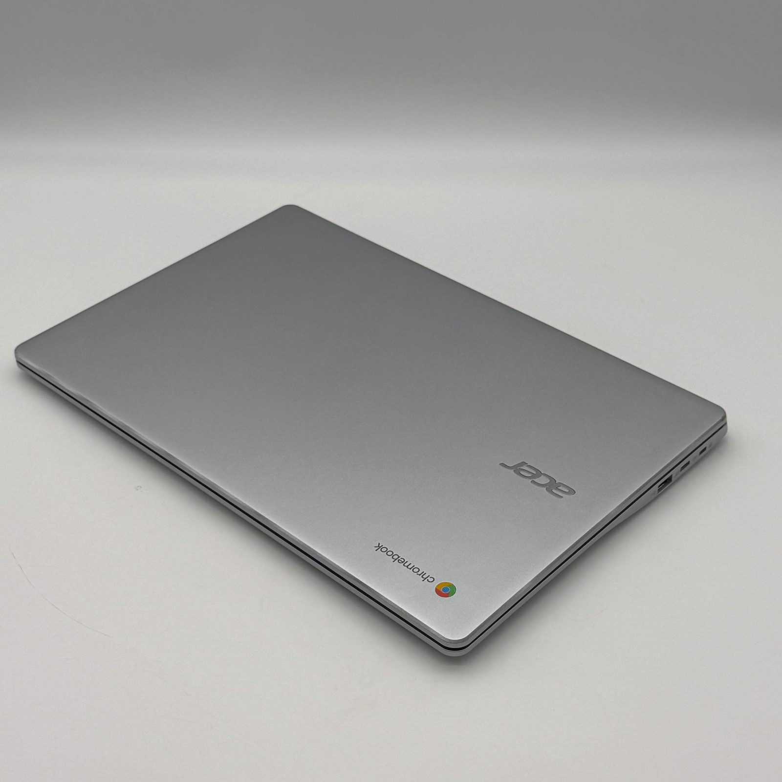 Acer Chromebook 315 15.6-inch Intel Celeron 4GB RAM 64GB Silver, Charger & Wired