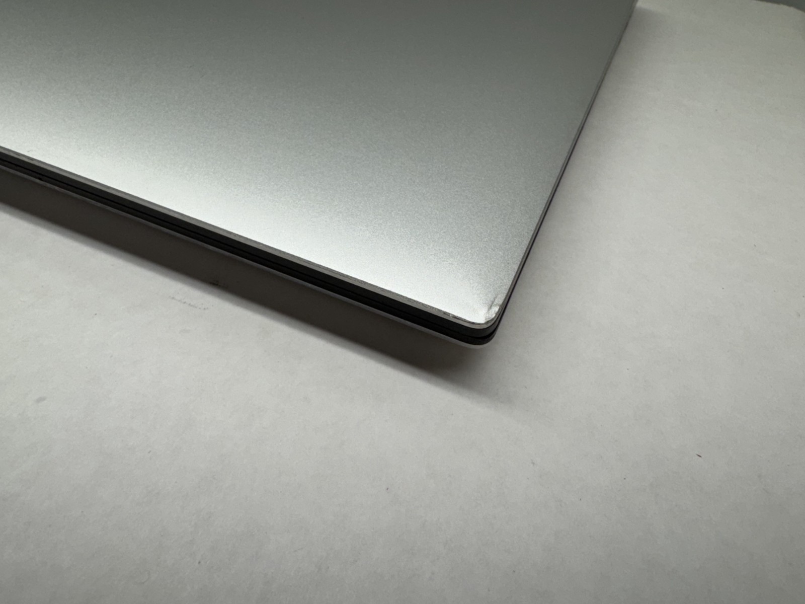 Dell Precision 5530 15.6″ Intel i5-8305G 8GB 256GB SSD NO OS / READ!!!!