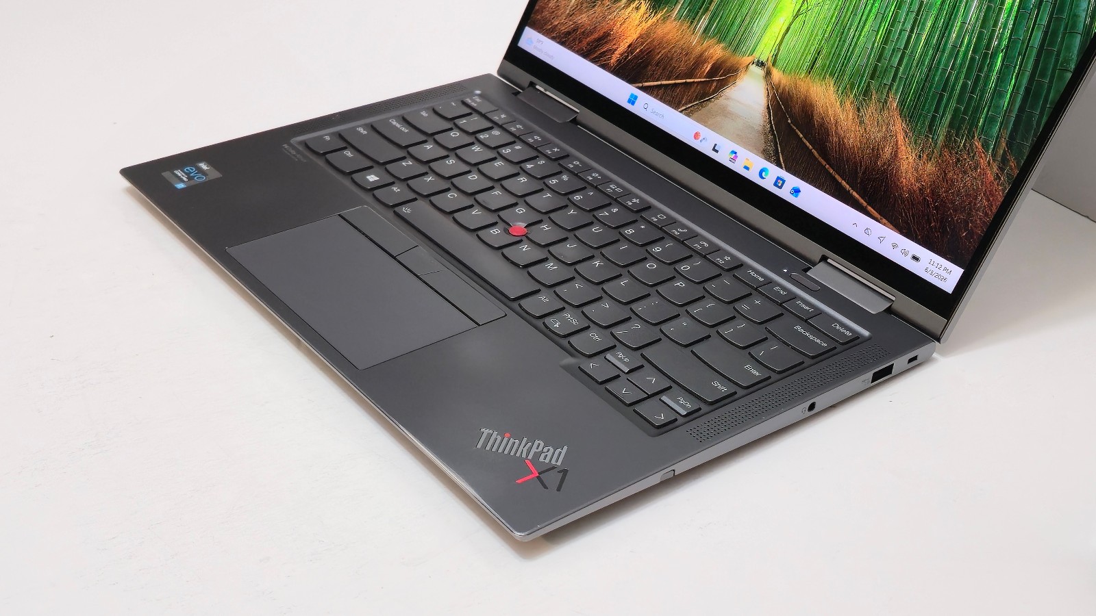 Lenovo ThinkPad X1 Yoga Gen 6 (i7-1185G7 CPU, 32 GB RAM 1 TB SSD) 14″ 4K Touch