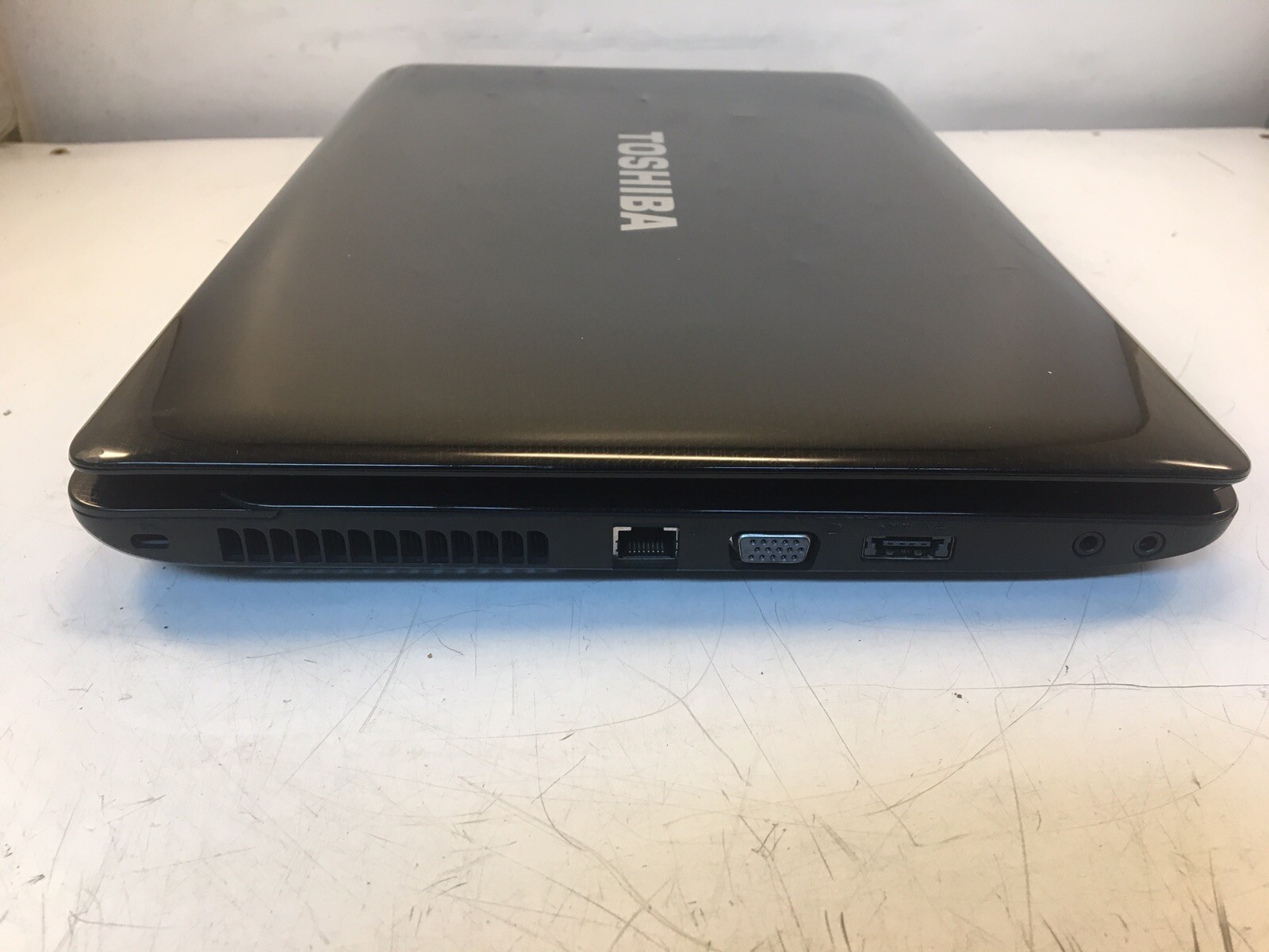 Toshiba Satellite L655-S5096 | Intel Pentium P6100 2.00GHz | 3GB RAM | NO HDD/OS