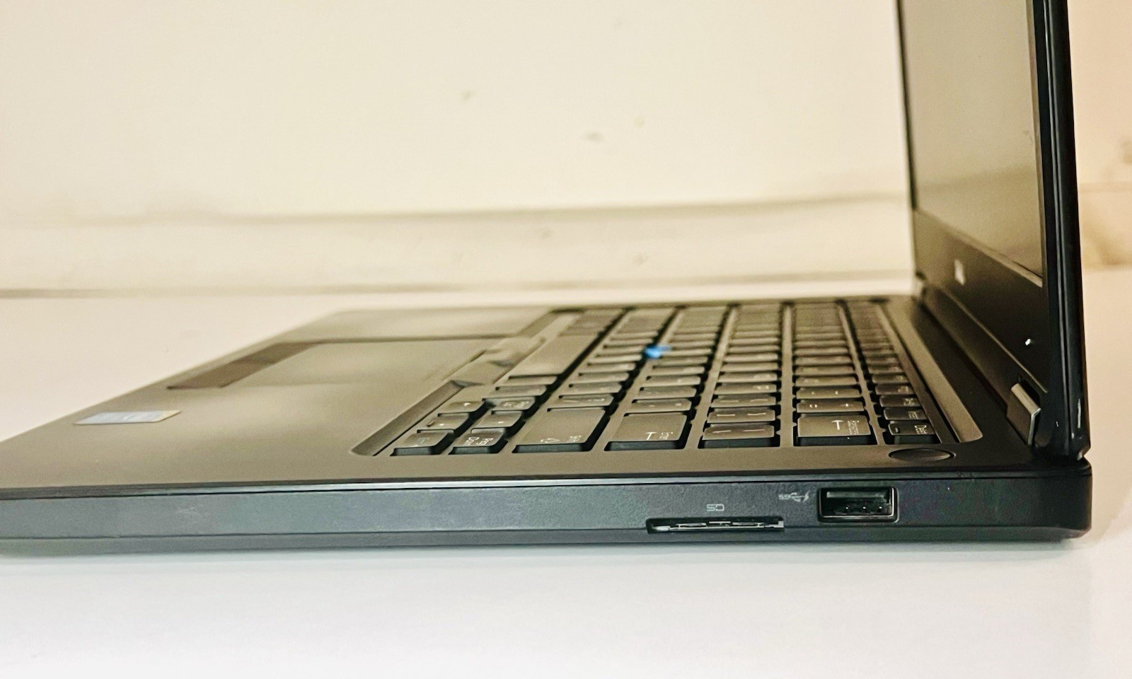 Dell Latitude E5450 Laptop 14″ FHD i5-5300u 2.30GHz 256GB 8GB WINDOWS 10 OFFICE