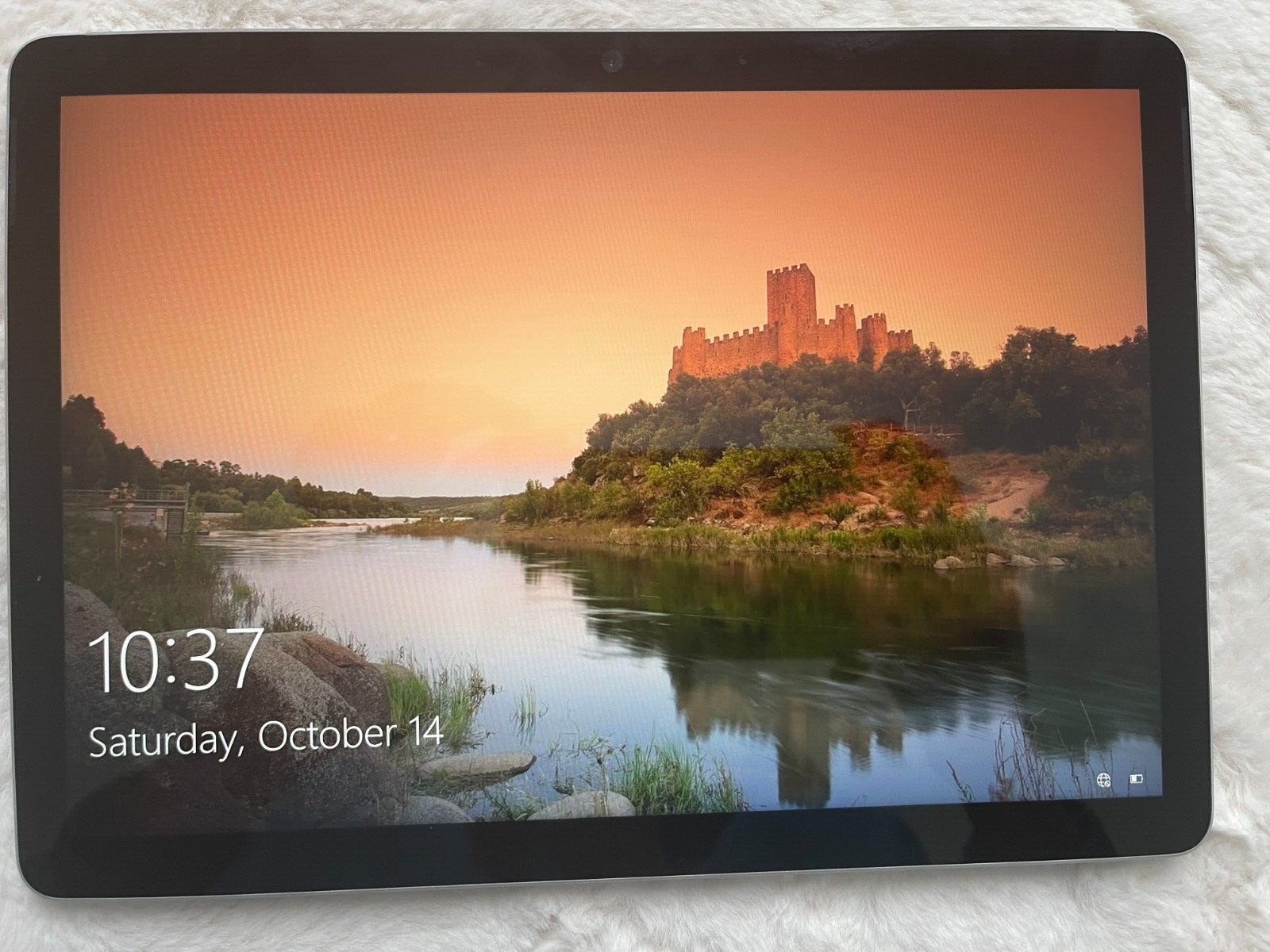 Surface Go 2 – 128GB 4425Y 8GB Intel(R) Pentium(R) Used