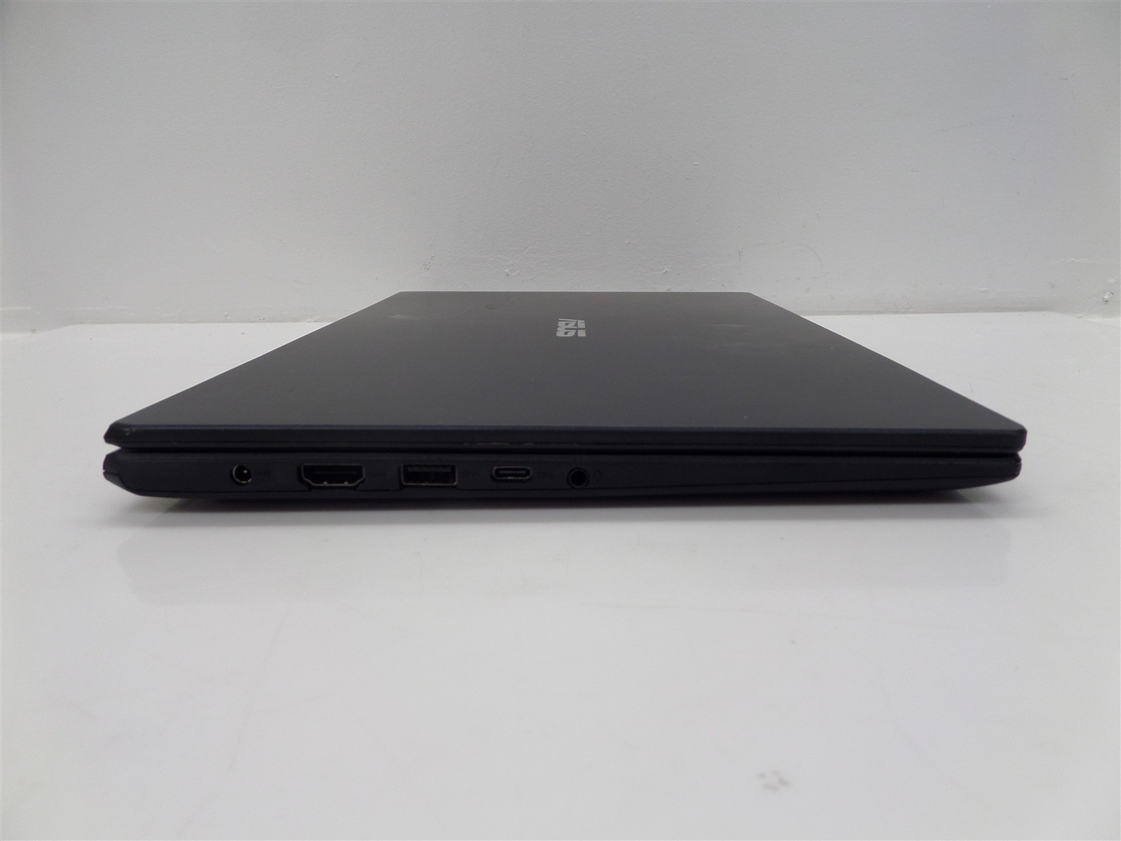 Asus E410M 14″ Notebook PC w/ N4020 1.1GHz CPU 4GB RAM 64GB eMMC – Batt. Issue