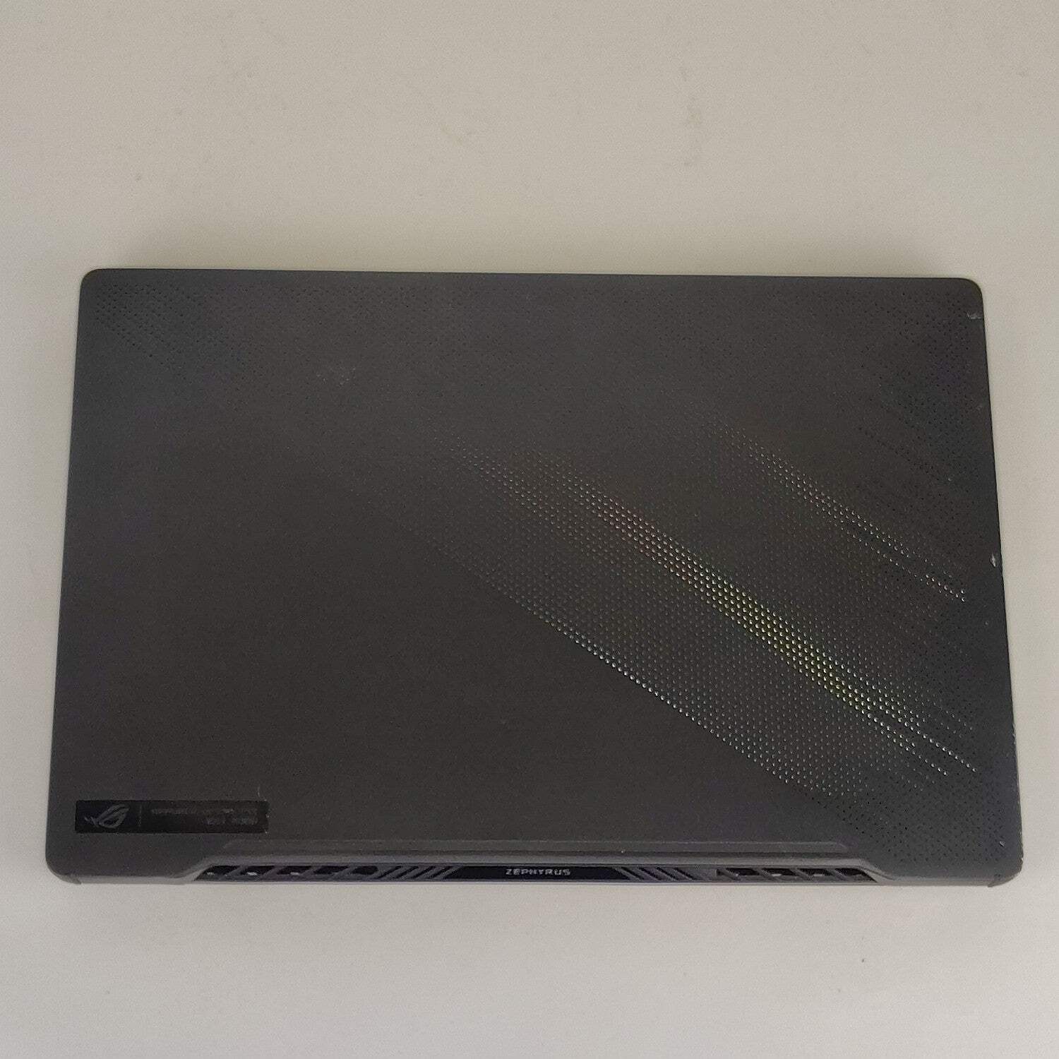 Asus ROG Zephyrus G14 GA401Q Ryzen 7 5800HS 8GB RAM 512GB SSD GeForce GTX 1650