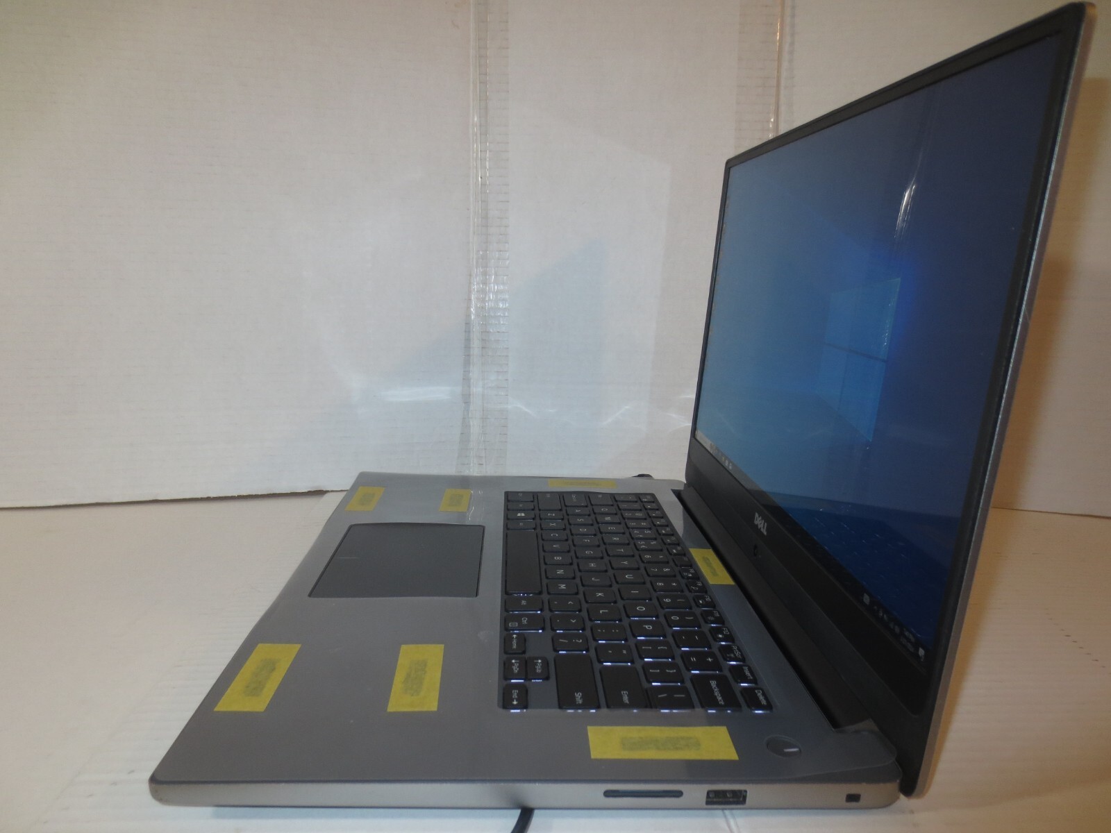 DELL INSPIRON 15 7560 CORE i5-7200U@2.5,2.7GHz 8GB RAM 500GB HDD WINDOWS 10