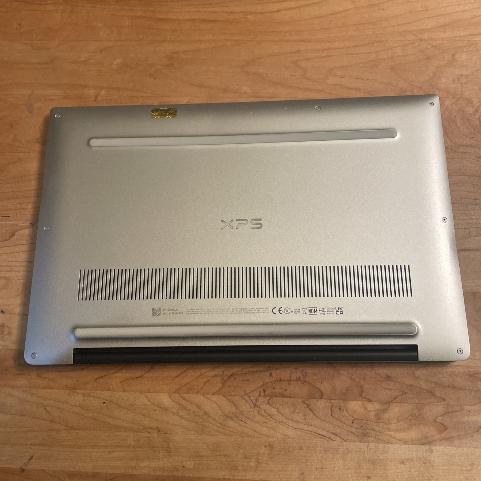 Dell XPS 13 9305 13.3″ i7-1165G7 2.8GHz 16gb On Board RAM Read Description ￼