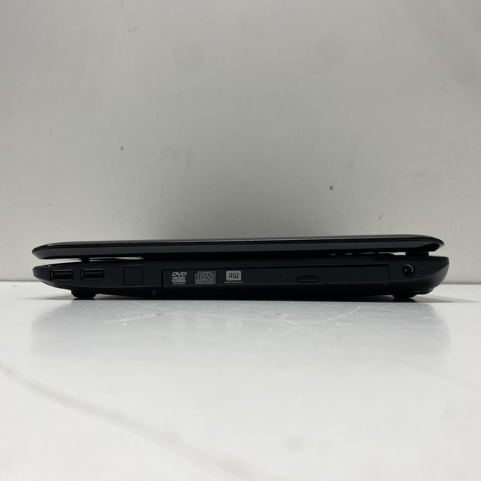 Toshiba Satellite L655-S5096 15.6″ Laptop Intel Pentium DVD Drive Black