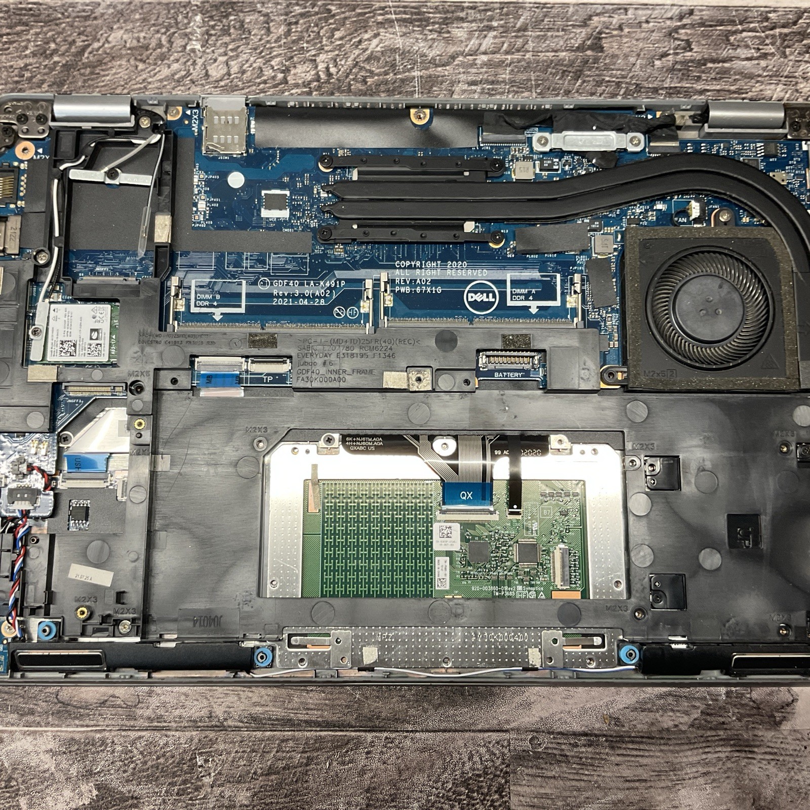 Dell Latitude 5420 / Unknown CPU / No RAM / No POST / No SSD / M15