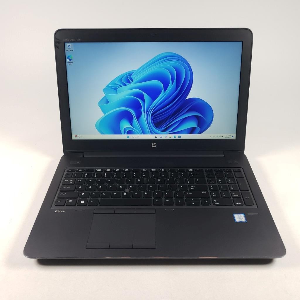 HP ZBook 15 G4 15.6″ i7-7820HQ 2.9Ghz 32GB 1TB NVMe Nvidia Quadro M620 WIN 11
