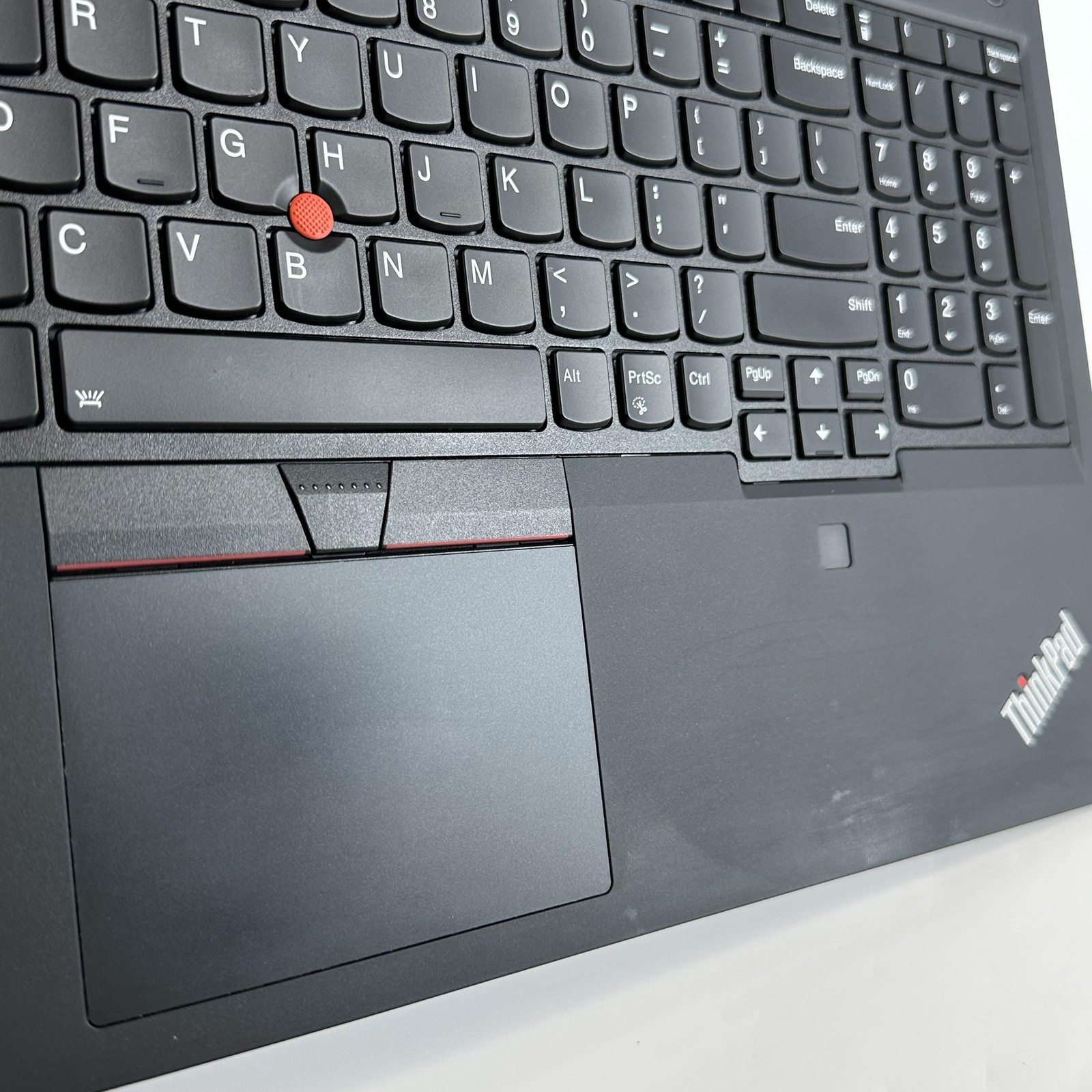 Lenovo ThinkPad P15 Gen 1 FHD i7-10750H 16GB 512GB SSD Quadro T2000 LCD BLEED