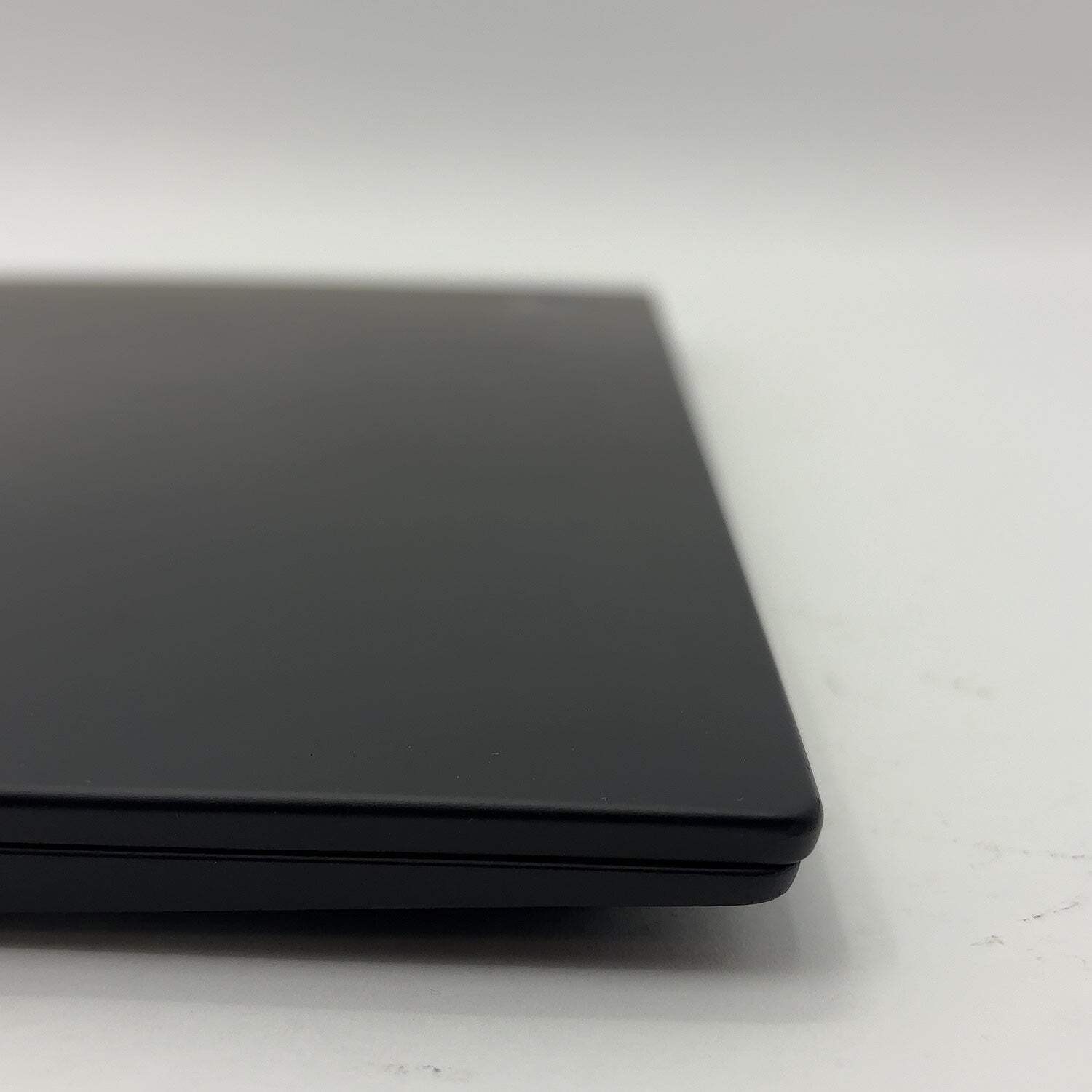 Lenovo ThinkPad X1 Carbon Gen 9 20XW004RUS 14″ i7-1185G7 16GB RAM 512GB SSD