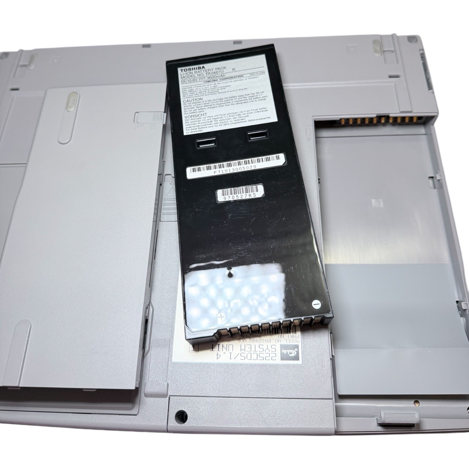 Vintage 90s Retro Tech Toshiba Satellite 225CDS Laptop PC PA1240U-S6C Grey parts