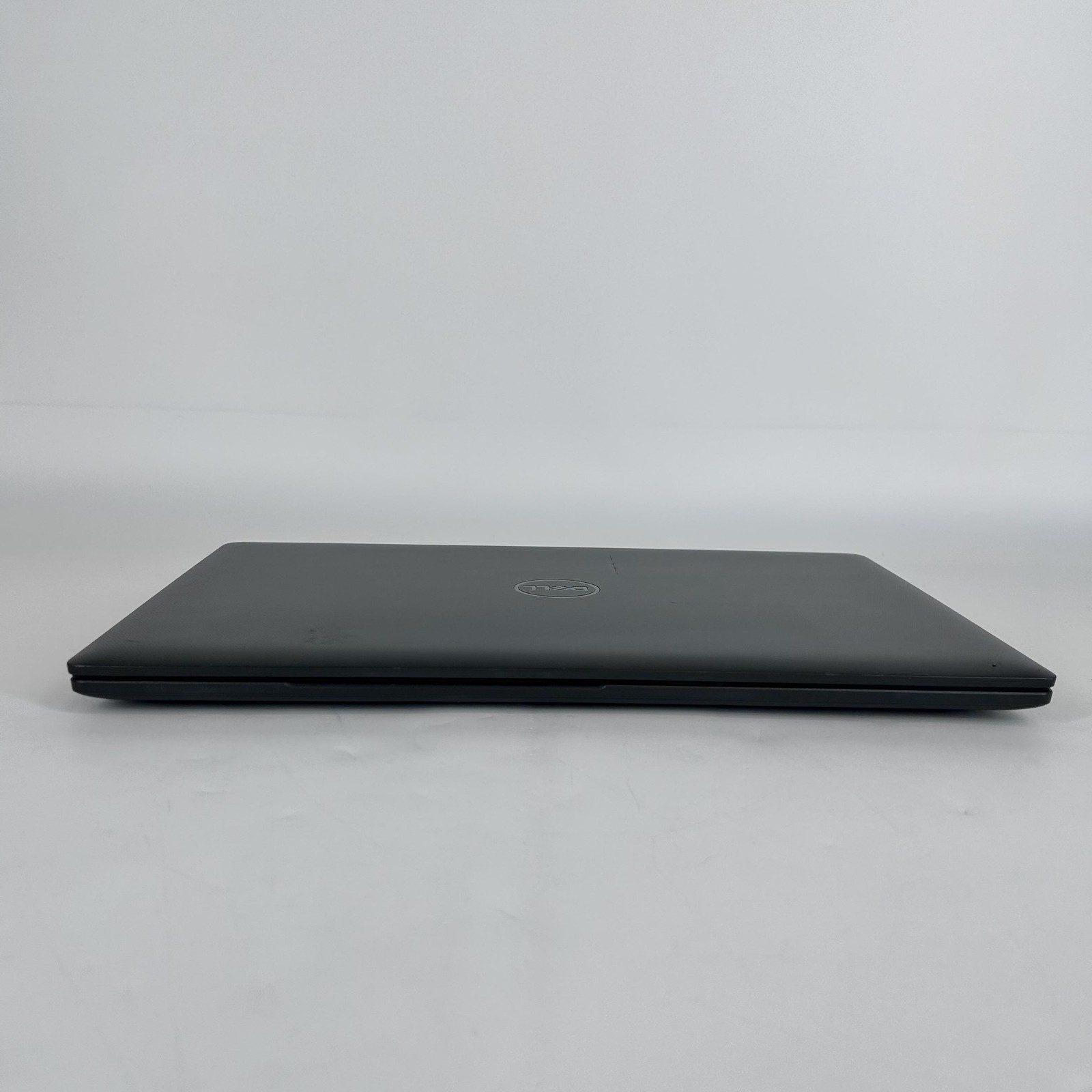 Dell Latitude 3540 15.6 Gray FHD 1.3 GHz i5-1335U 16GB RAM 256GB SSD Good
